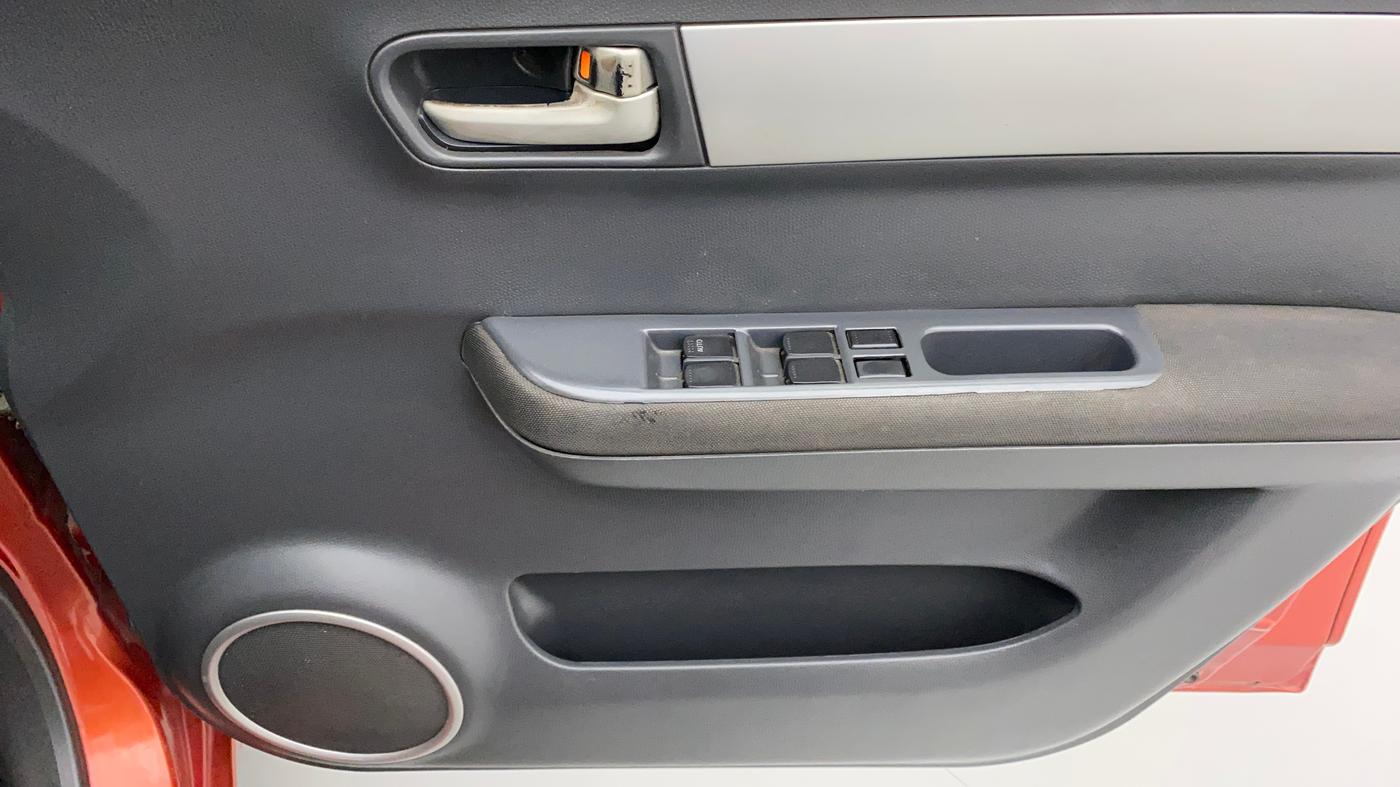 2010 Maruti Swift ZXI, Petrol, Manual, 77,733 km, Driver Side Door Panels Control