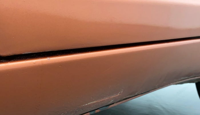 2010 Maruti Swift ZXI, Petrol, Manual, 77,733 km, Left running board - Minor scratches