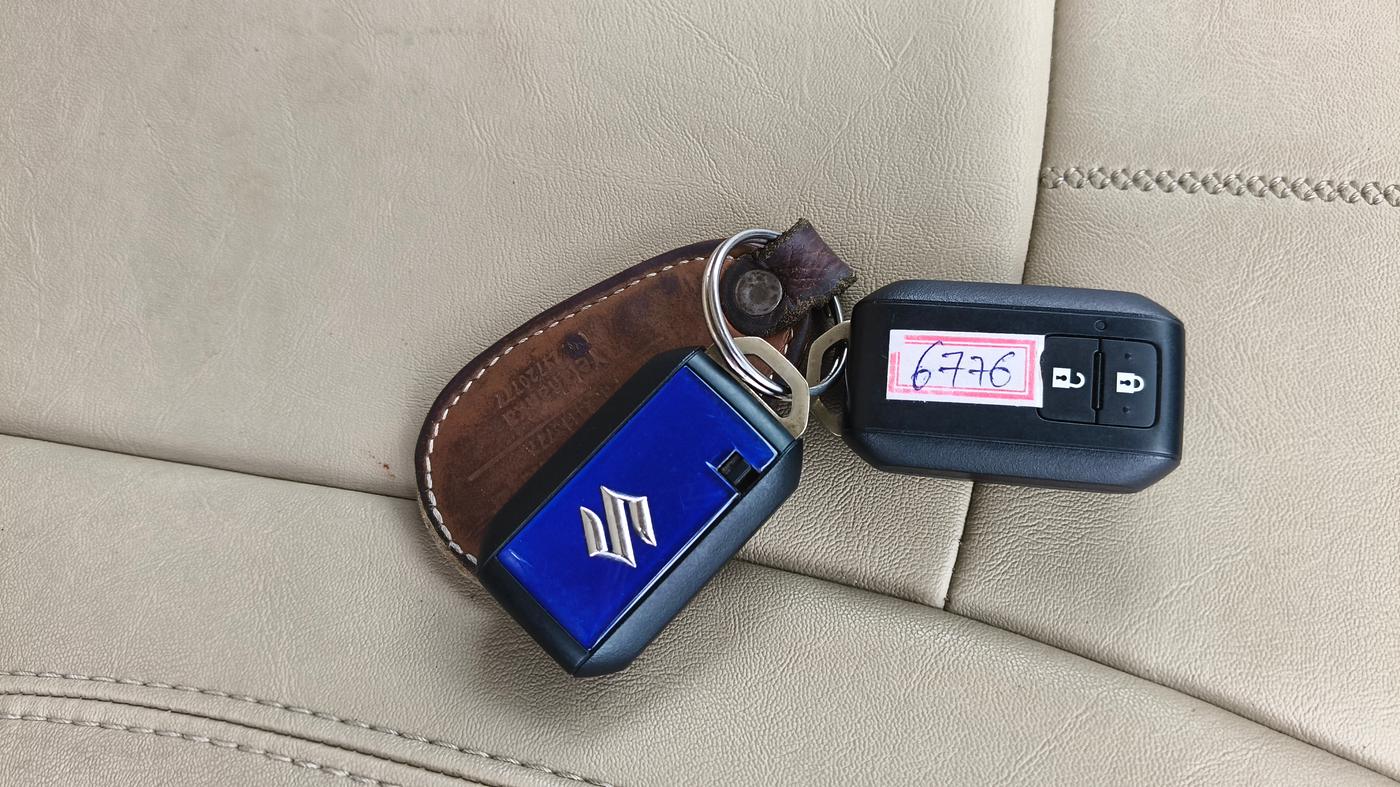 2019 Maruti Ertiga ZXI+ SHVS, Petrol, Manual, 87,404 km, Key Close Up