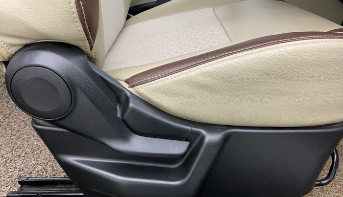 2019 Maruti New Wagon-R VXI (O) 1.2L, Petrol, Manual, 55,508 km, Driver Side Adjustment Panel
