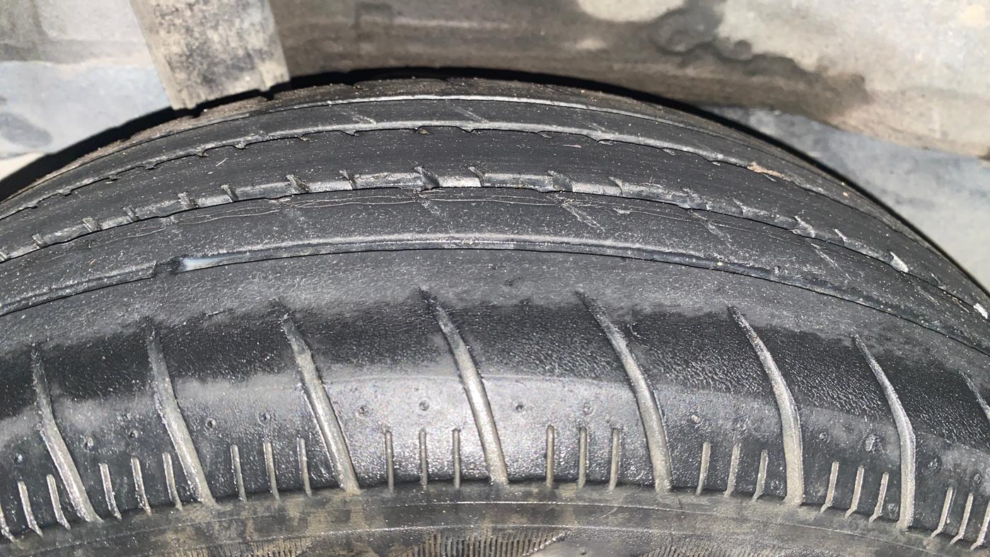 2015 Honda Brio VX MT, Petrol, Manual, 81,470 km, Right Rear Tyre Tread
