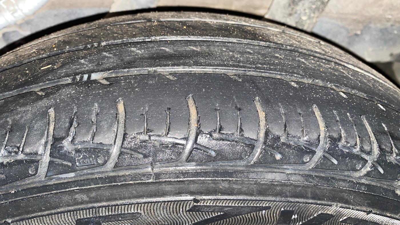 2015 Honda Brio VX MT, Petrol, Manual, 81,470 km, Left Rear Tyre Tread