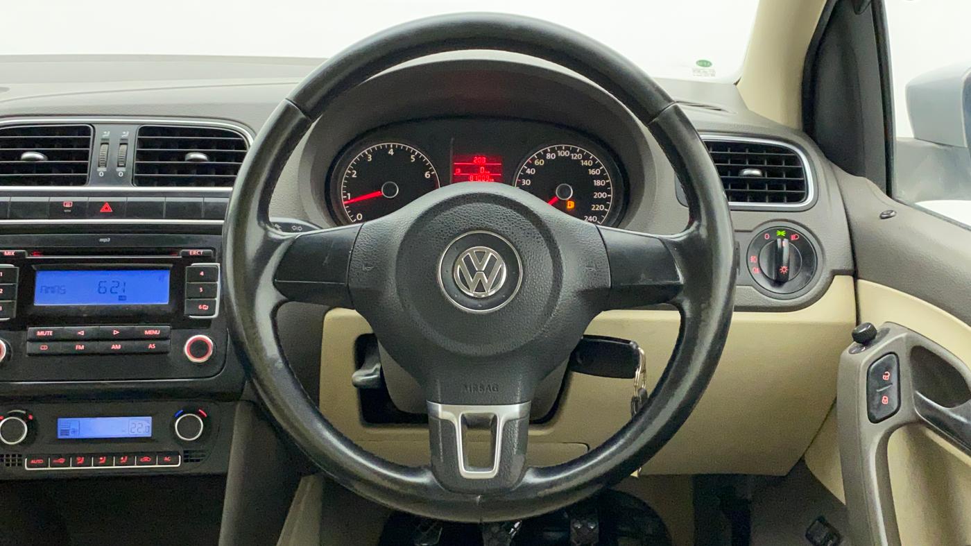 2011 Volkswagen Vento HIGHLINE 1.6 MPI, Petrol, Manual, 81,009 km, Steering Wheel Close Up