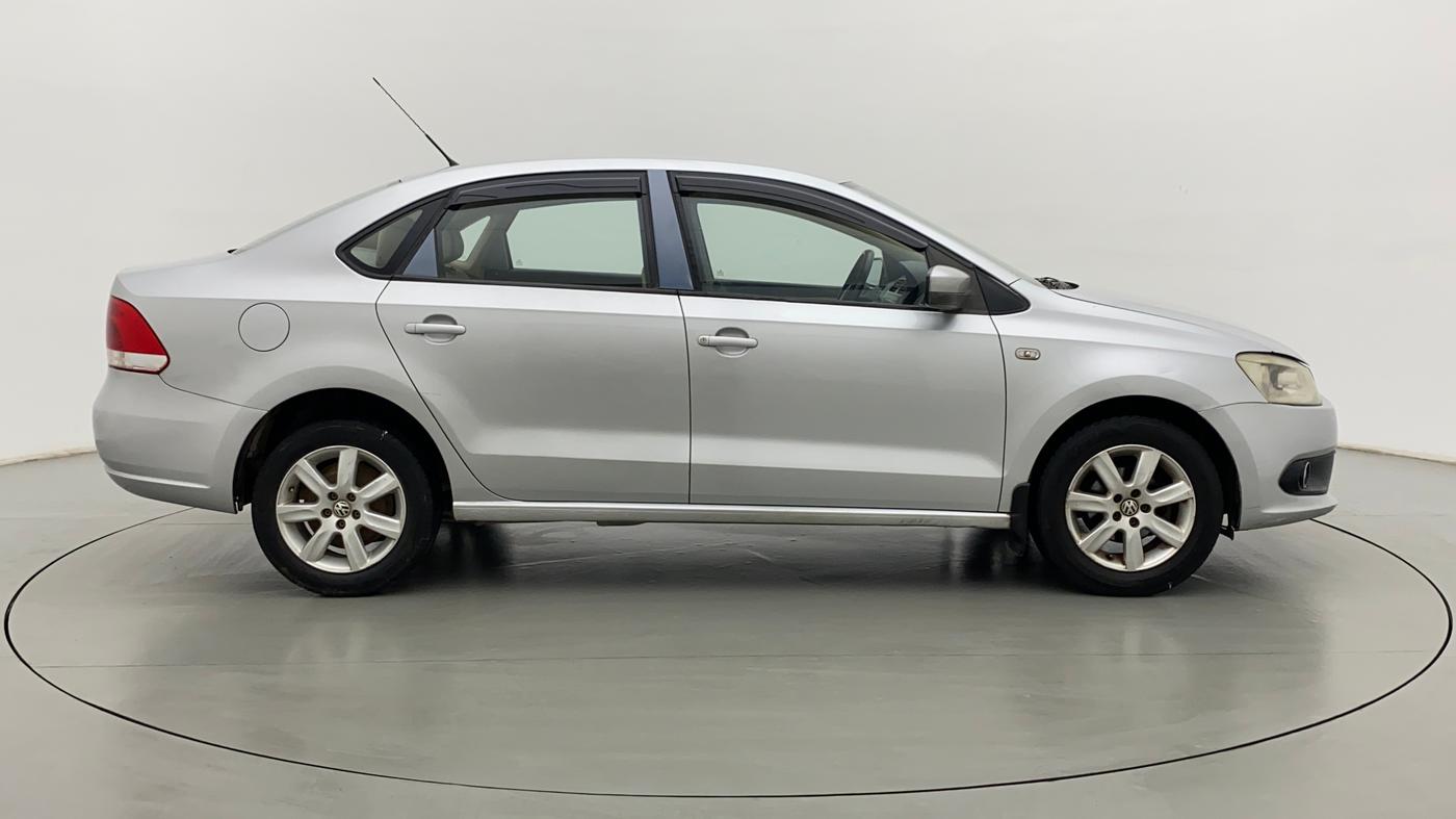 2011 Volkswagen Vento HIGHLINE 1.6 MPI, Petrol, Manual, 81,009 km, Right Side View