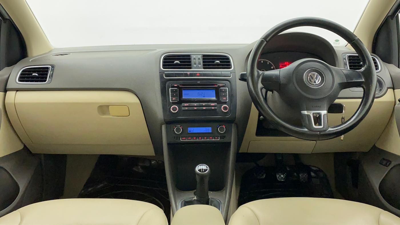 2011 Volkswagen Vento HIGHLINE 1.6 MPI, Petrol, Manual, 81,009 km, Dashboard