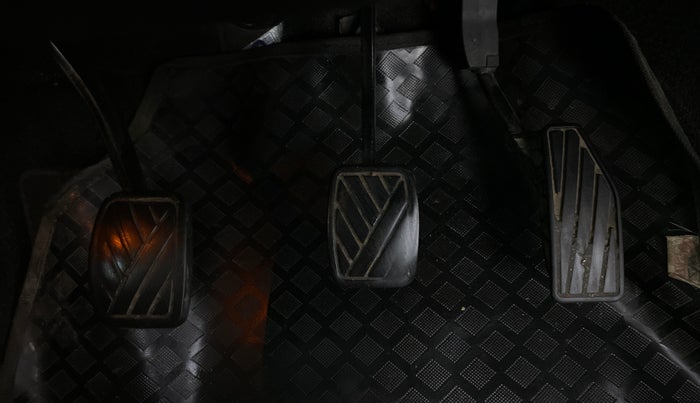 2015 Maruti Baleno ALPHA 1.2 K12, Petrol, Manual, 65,898 km, Pedals