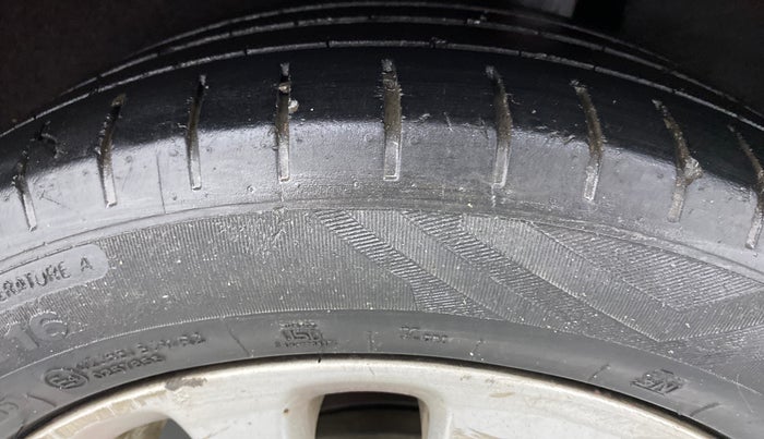 2015 Maruti Baleno ALPHA 1.2 K12, Petrol, Manual, 65,898 km, Left Rear Tyre Tread