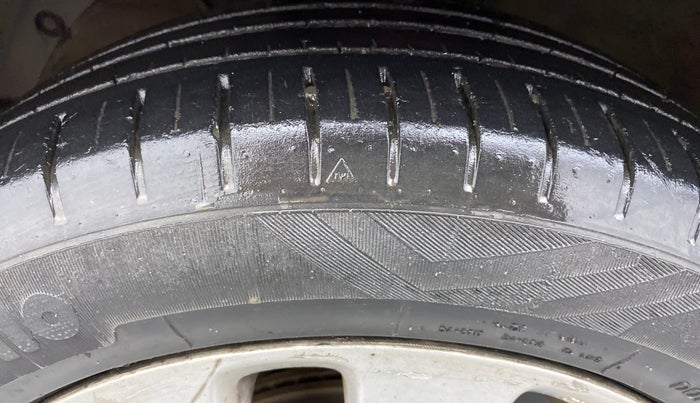 2015 Maruti Baleno ALPHA 1.2 K12, Petrol, Manual, 65,898 km, Left Front Tyre Tread