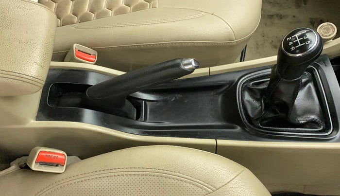 2016 Maruti Ciaz VXI (O), Petrol, Manual, 44,533 km, Gear Lever