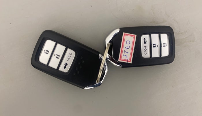 2022 Honda Amaze 1.2L I-VTEC VX CVT, Petrol, Automatic, 7,147 km, Key Close Up