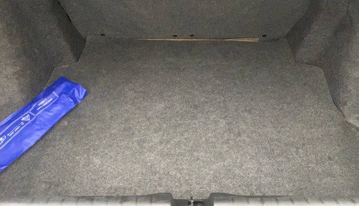 2022 Honda Amaze 1.2L I-VTEC VX CVT, Petrol, Automatic, 7,147 km, Boot Inside