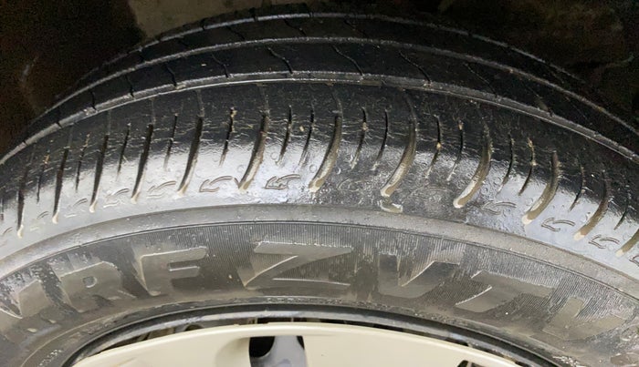 2020 Maruti Baleno DELTA PETROL 1.2, Petrol, Manual, 44,007 km, Right Front Tyre Tread