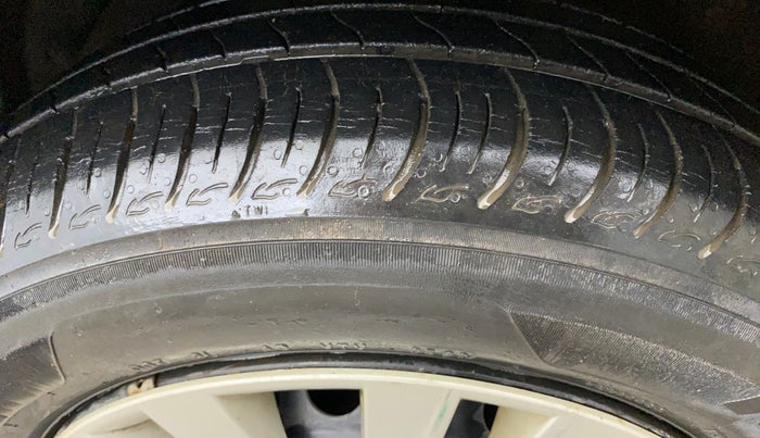 2020 Maruti Baleno DELTA PETROL 1.2, Petrol, Manual, 44,007 km, Left Front Tyre Tread