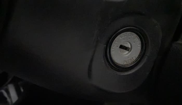 2017 Maruti Swift VXI O, Petrol, Manual, 65,920 km, Keyless Start/ Stop Button