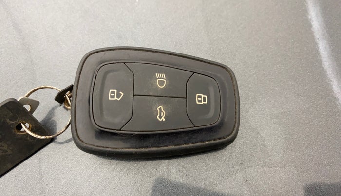 2021 Tata ALTROZ XZ DIESEL, Diesel, Manual, 98,464 km, Key Close Up