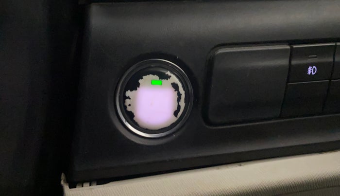 2021 Tata ALTROZ XZ DIESEL, Diesel, Manual, 98,464 km, Keyless Start/ Stop Button