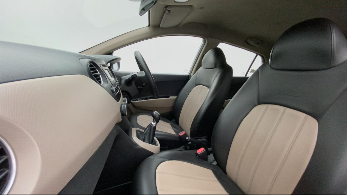 2015 Hyundai Grand i10 SPORTZ 1.2 KAPPA VTVT, Petrol, Manual, 1,15,129 km, Right Side Front Door Cabin