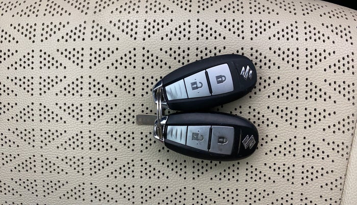 2018 Maruti Baleno ZETA PETROL 1.2, Petrol, Manual, 65,481 km, Key Close Up