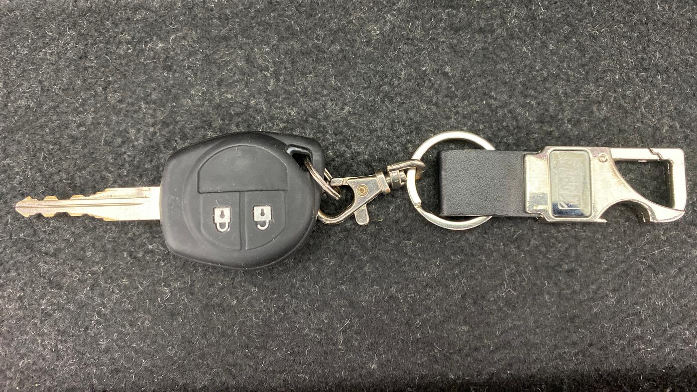 2017 Maruti Swift VXI OPT, Petrol, Manual, 29,154 km, Key Close Up