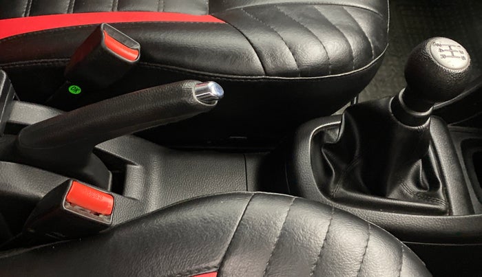 2017 Maruti Swift VXI OPT, Petrol, Manual, 29,154 km, Gear Lever