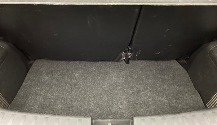 2017 Maruti Swift VXI OPT, Petrol, Manual, 29,154 km, Boot Inside