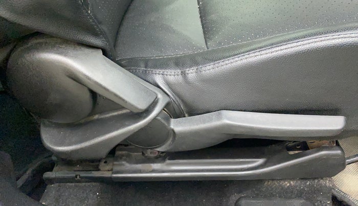 2016 Maruti Baleno ZETA PETROL 1.2, Petrol, Manual, 52,059 km, Driver Side Adjustment Panel