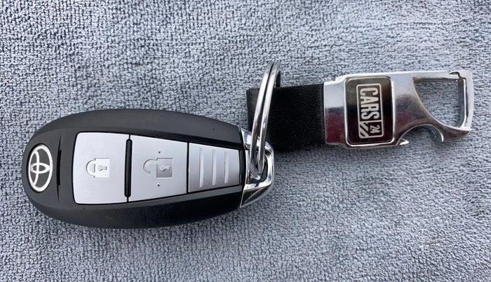 2021 Toyota URBAN CRUISER HIGH AT, Petrol, Automatic, 7,483 km, Key Close Up