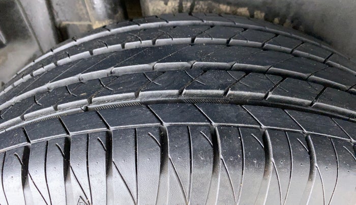 2021 Toyota URBAN CRUISER HIGH AT, Petrol, Automatic, 7,483 km, Right Rear Tyre Tread