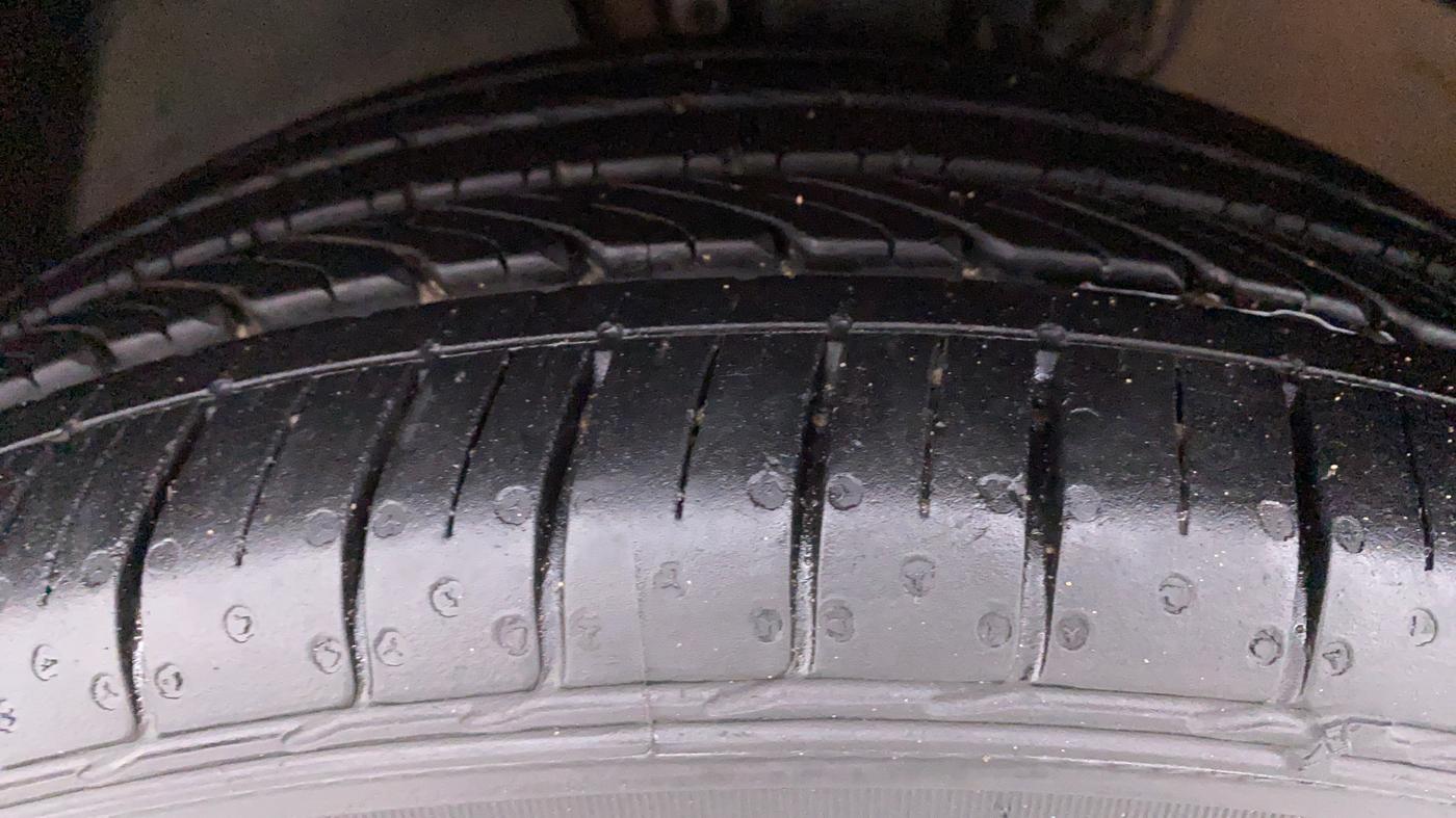 2021 Volkswagen Polo HIGHLINE PLUS 1.0 TSI AT, Petrol, Automatic, 6,018 km, Left Front Tyre Tread