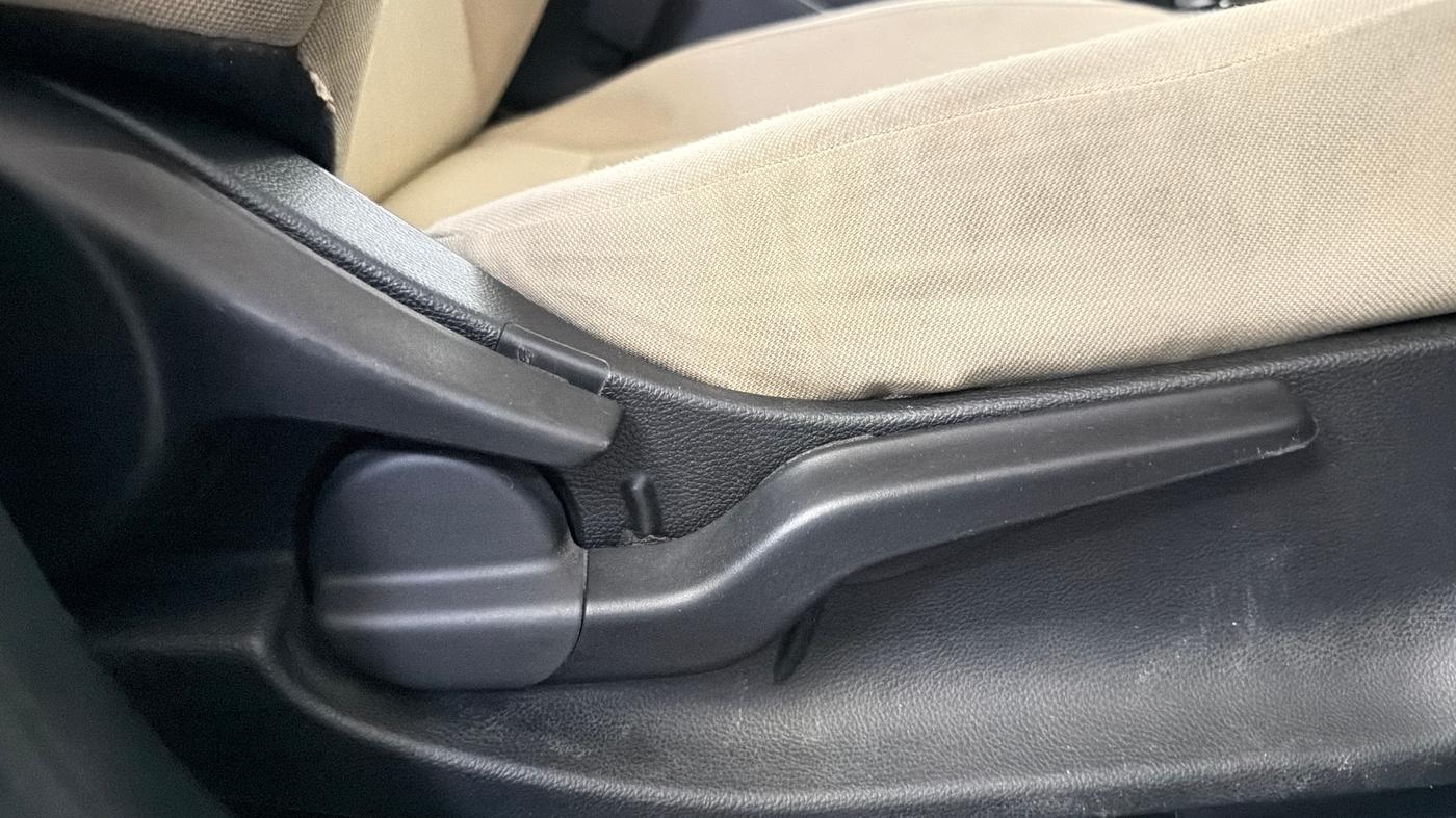 2020 Honda City 1.5L I-VTEC V MT, Petrol, Manual, 99,957 km, Driver Side Adjustment Panel