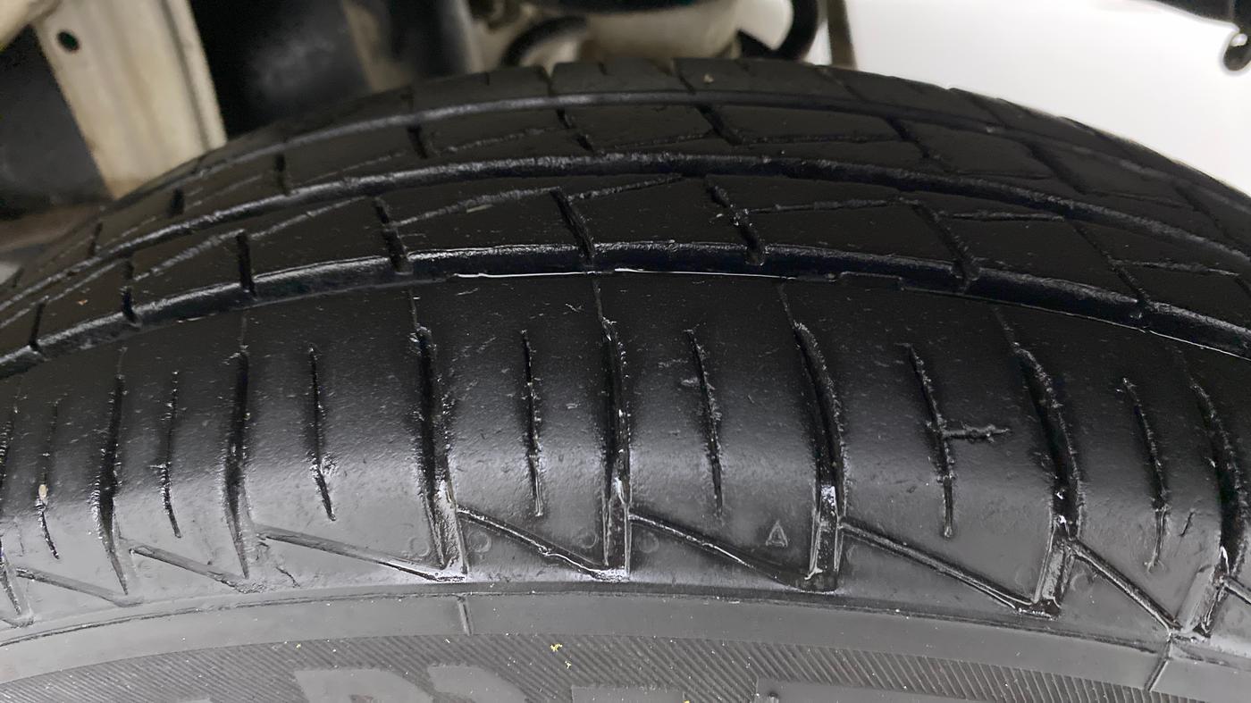 2021 Maruti Alto LXI CNG, CNG, Manual, 15,818 km, Left Rear Tyre Tread