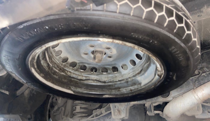 2021 Mahindra XUV700 AX 7 LUXURY P AT 7 STR, Petrol, Automatic, 59,814 km, Spare Tyre