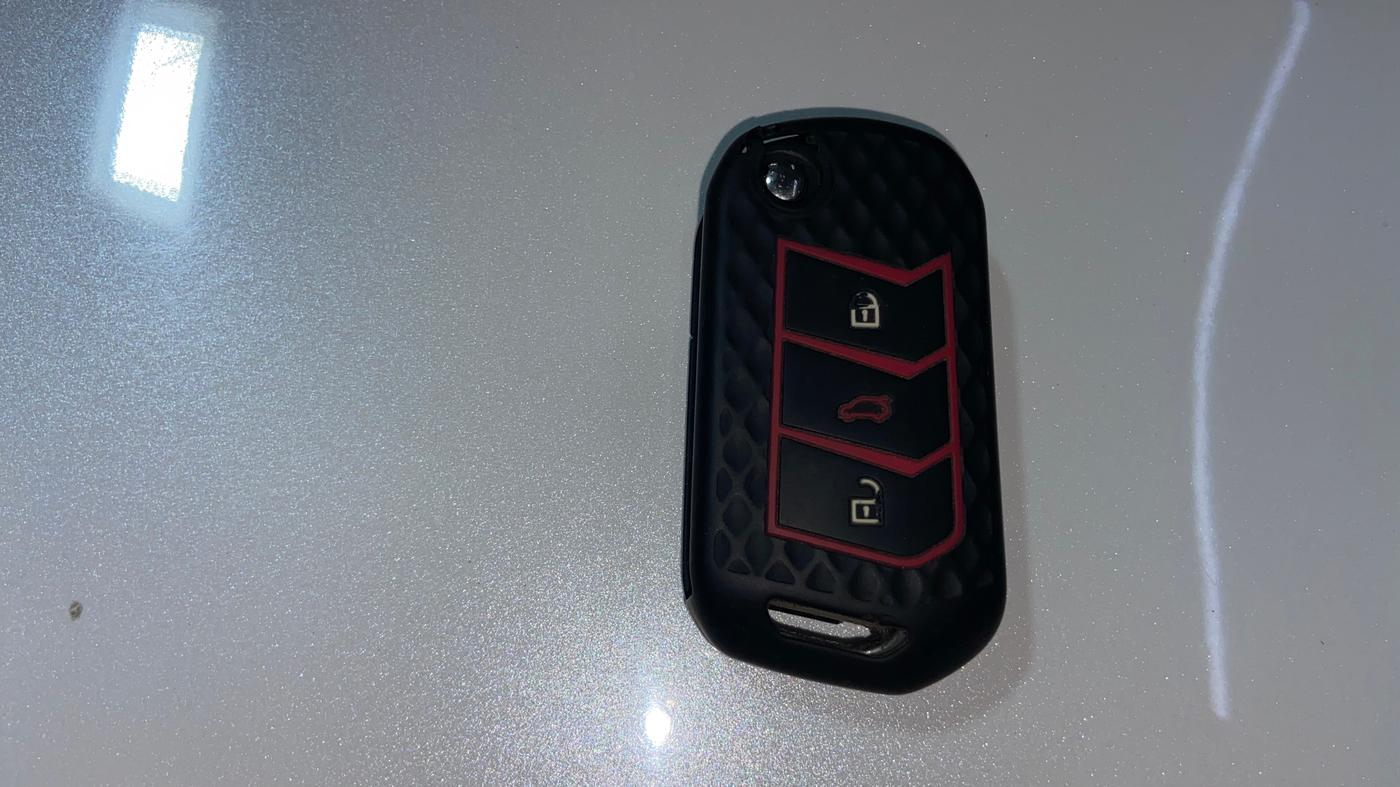 2021 Mahindra XUV700 AX 7 LUXURY P AT 7 STR, Petrol, Automatic, 59,906 km, Key Close Up