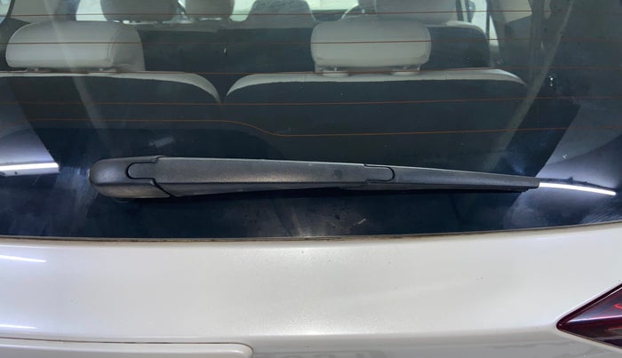 2021 Mahindra XUV700 AX 7 LUXURY P AT 7 STR, Petrol, Automatic, 59,814 km, Rear Wiper