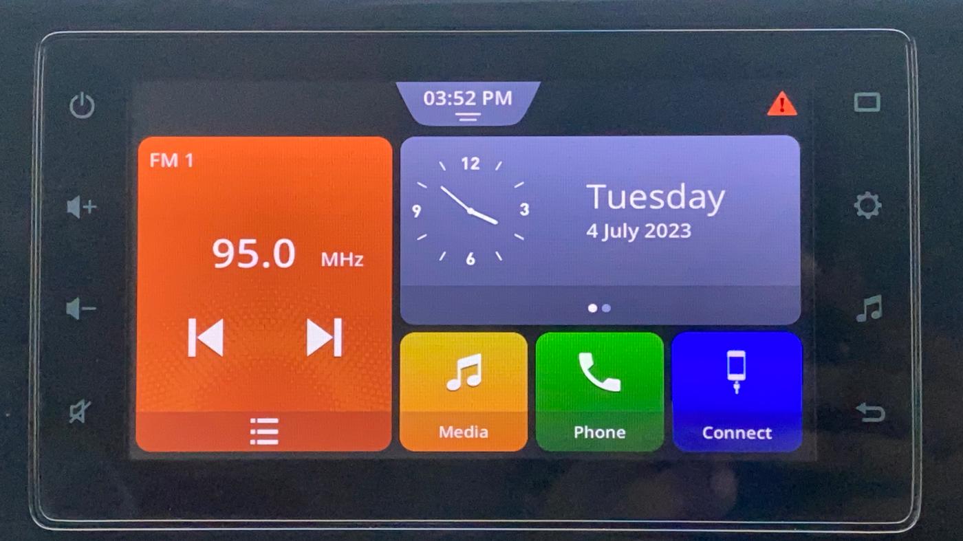 2019 Maruti XL6 ALPHA AT, CNG, Automatic, 49,271 km, Infotainment System