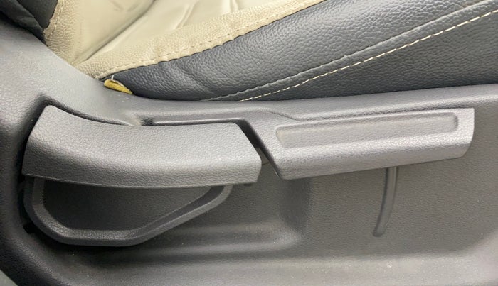 2021 Hyundai GRAND I10 NIOS SPORTZ 1.2 KAPPA VTVT, Petrol, Manual, 18,910 km, Driver Side Adjustment Panel