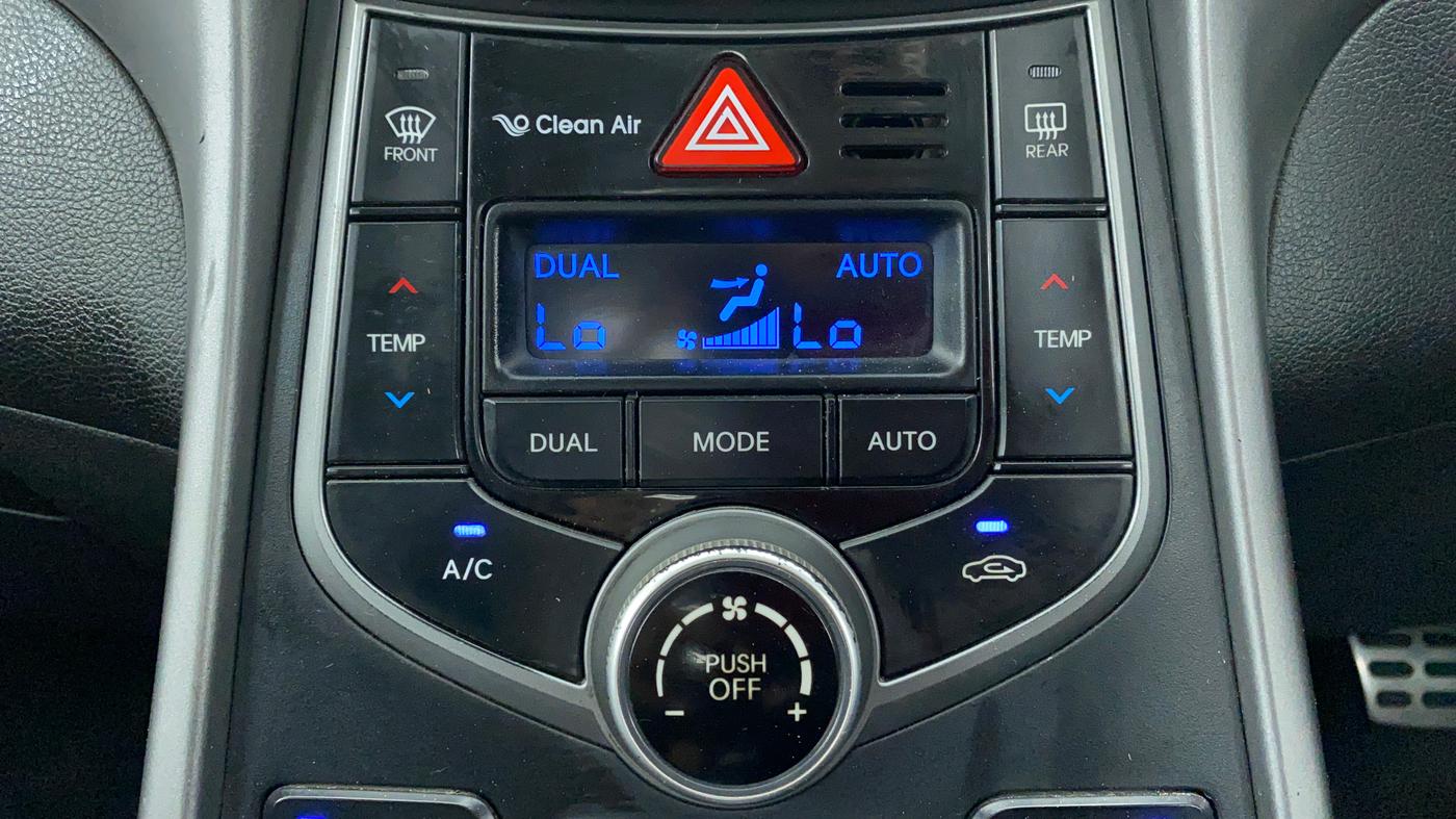2015 Hyundai New Elantra SX 1.8 AT, Petrol, Automatic, 66,984 km, Automatic Climate Control