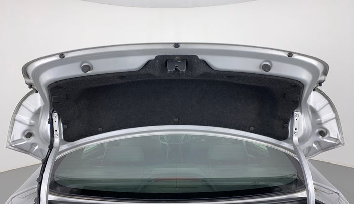 2015 Hyundai New Elantra SX 1.8 AT, Petrol, Automatic, 66,984 km, Boot Door Open