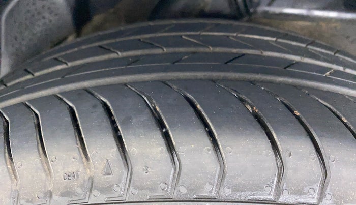 2015 Hyundai New Elantra SX 1.8 AT, Petrol, Automatic, 66,984 km, Left Rear Tyre Tread