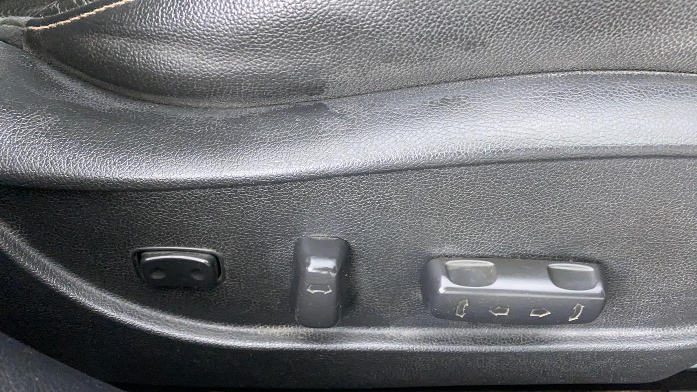 2015 Hyundai New Elantra SX 1.8 AT, Petrol, Automatic, 66,984 km, Driver Side Adjustment Panel