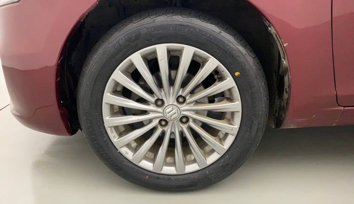 2015 Maruti Ciaz ZXI+, Petrol, Manual, 1,15,379 km, Left Front Wheel