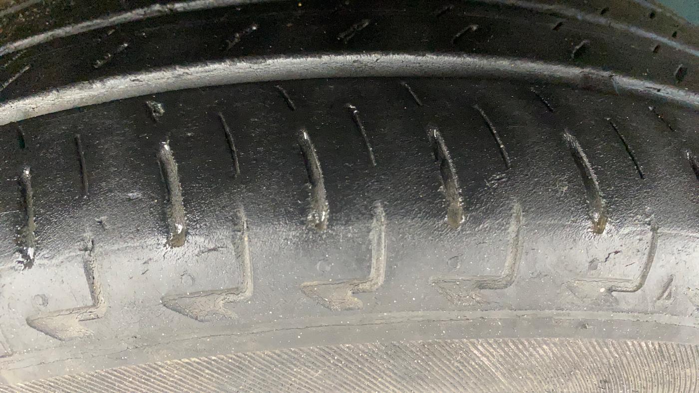 2021 Maruti IGNIS ZETA 1.2, Petrol, Manual, 1,12,107 km, Left Front Tyre Tread
