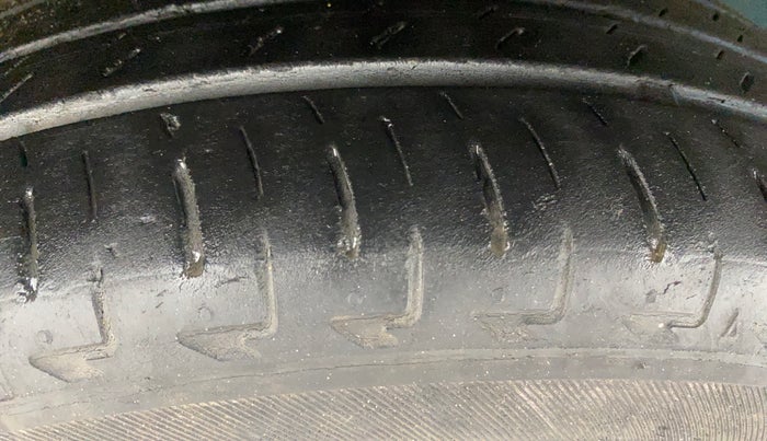 2021 Maruti IGNIS ZETA 1.2, Petrol, Manual, 1,12,107 km, Left Front Tyre Tread