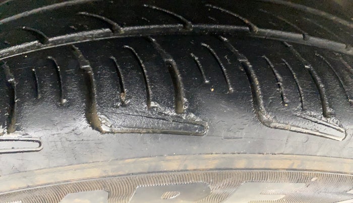 2021 Maruti IGNIS ZETA 1.2, Petrol, Manual, 1,12,107 km, Right Front Tyre Tread