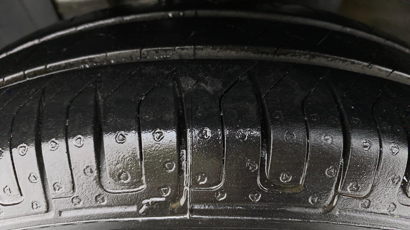 2016 Renault Kwid RXT 1.0, Petrol, Manual, 49,451 km, Left Front Tyre Tread