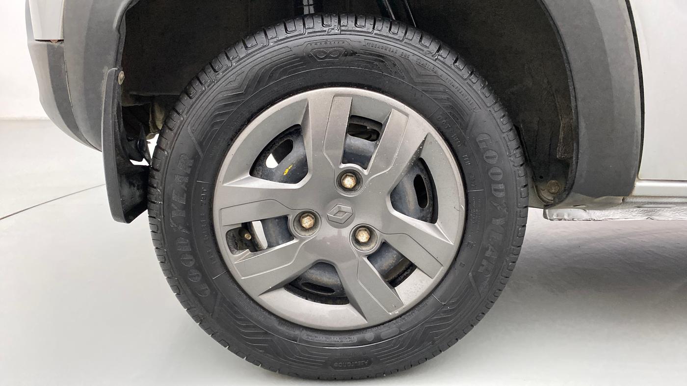 2016 Renault Kwid RXT 1.0, Petrol, Manual, 49,451 km, Right Rear Wheel