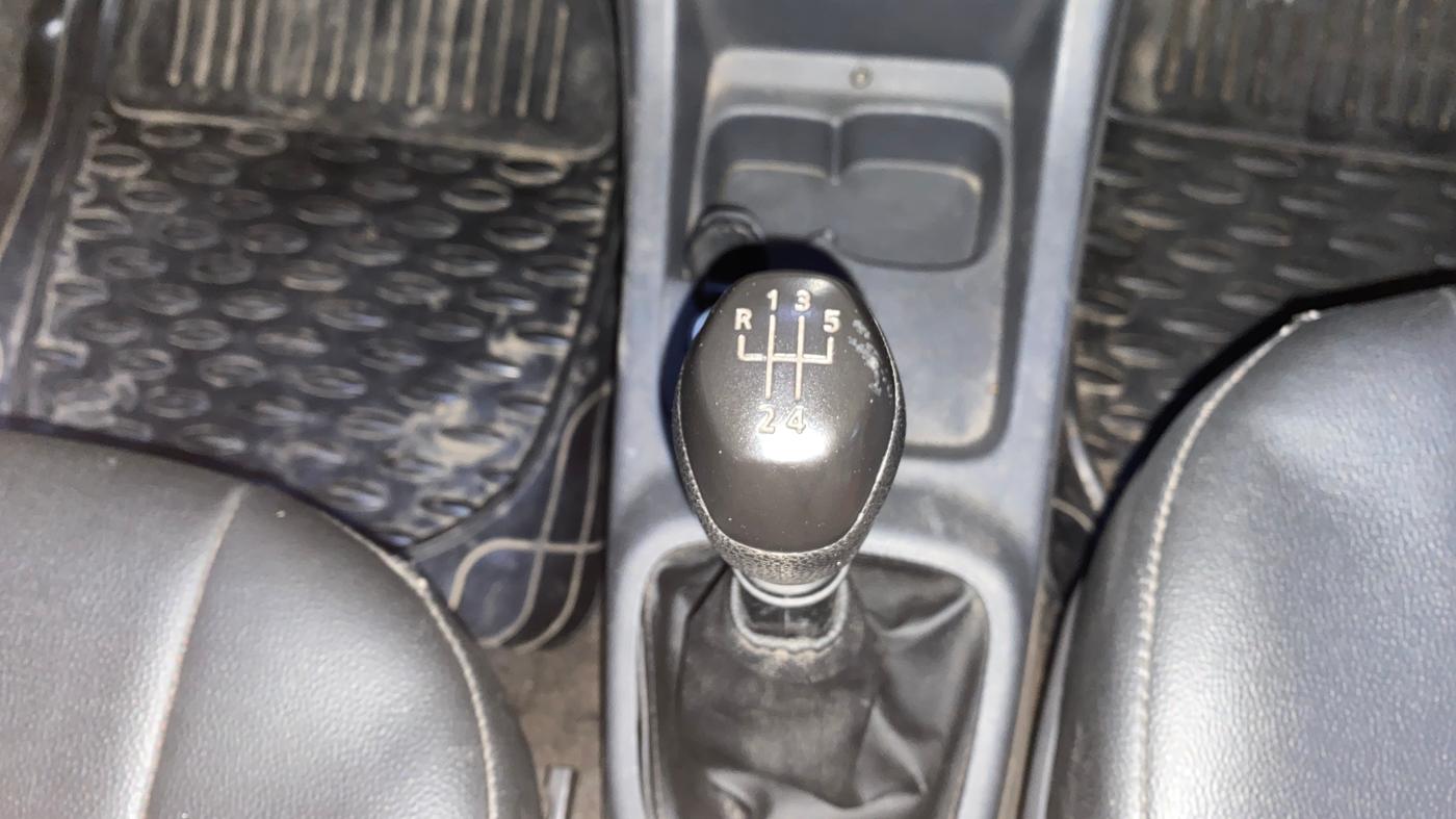 2016 Renault Kwid RXT 0.8, Petrol, Manual, 49,420 km, Gear Lever
