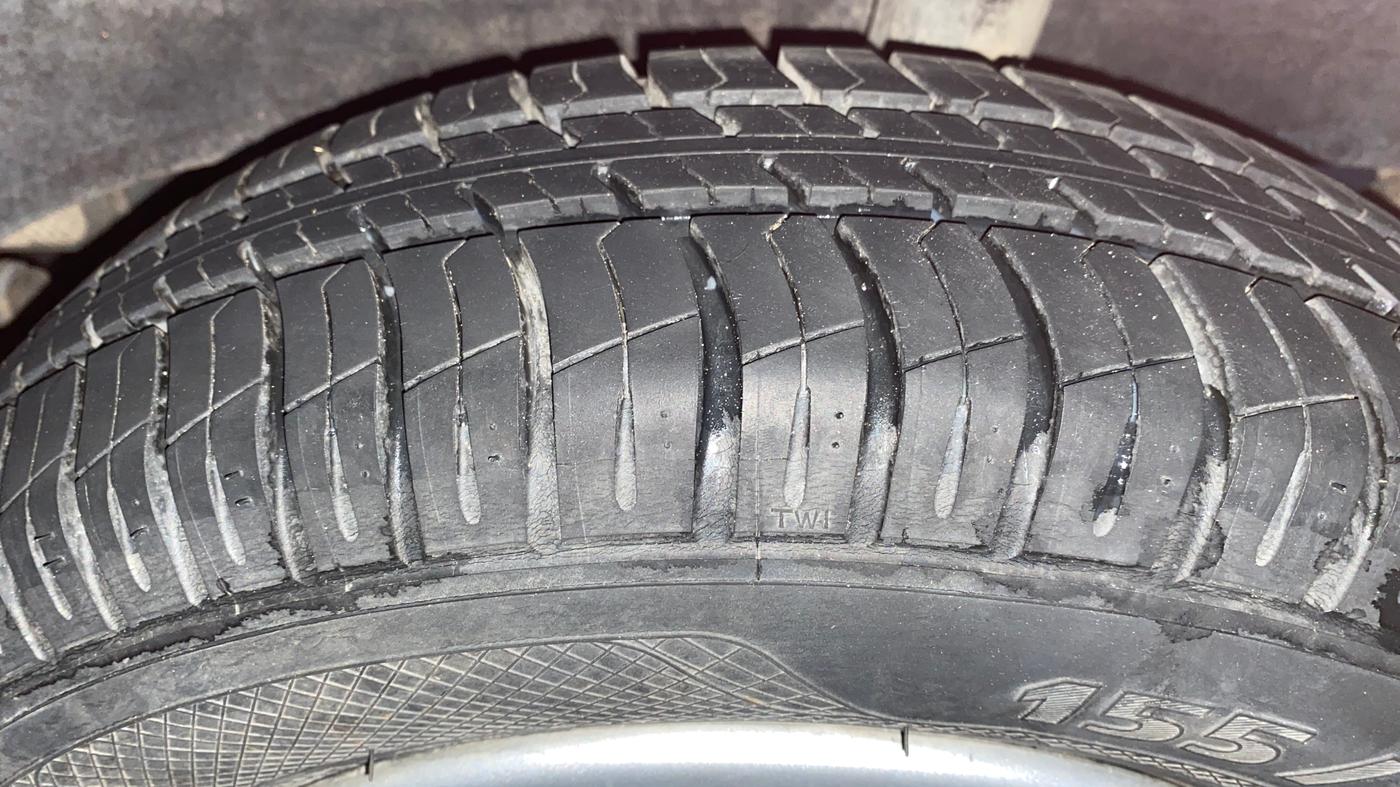 2016 Renault Kwid RXT 0.8, Petrol, Manual, 49,420 km, Left Rear Tyre Tread