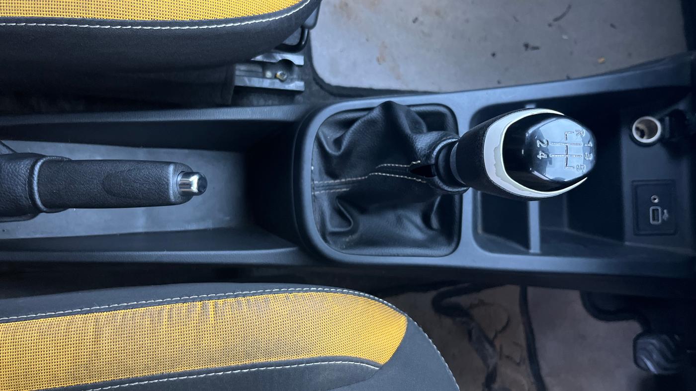 2023 Renault Kwid CLIMBER MT 1.0, Petrol, Manual, 26,259 km, Gear Lever