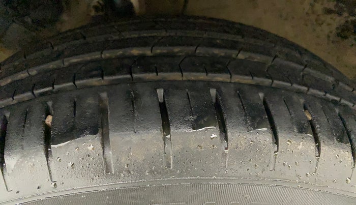 2022 Maruti Baleno ZETA PETROL 1.2, Petrol, Manual, 17,600 km, Left Front Tyre Tread
